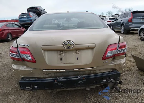 2011 Toyota Camry Le z USA, uszkodzony, nr VIN 4T1BF3EK2BU619127